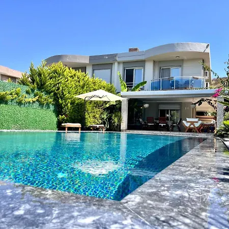ヴィラ Sea Front Private With Salt Pool *